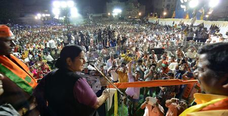 RakiTweets's tweet photo. BJP Campaign @SushmaSwarajbjp in Goshamahal , Hyderabad @RajaSinghBJP is the candidate http://t.co/jsIYsKKOUO