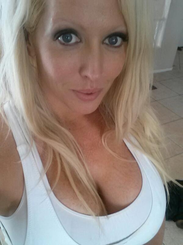 "@CTbangnBeez: I'm lightweight in ❤️w <a href="/AluraJenson/">btwg4</a>. I gets NO ♥️ back😔😔😔" you do today, love