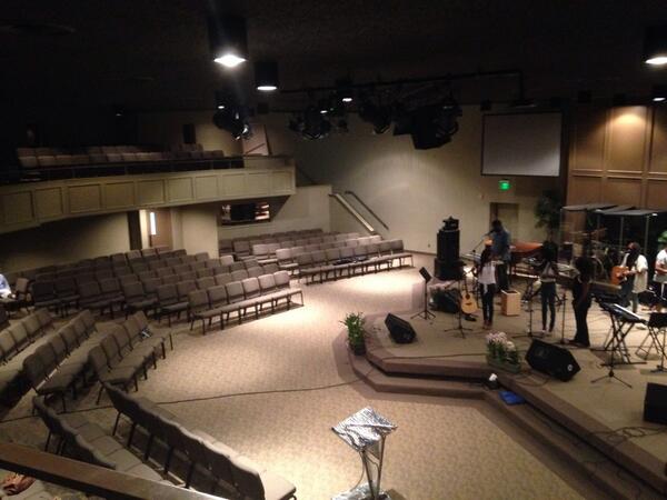 SeizeTheWave's tweet image. Praying for his presence tonight. We won&apos;t move without him.