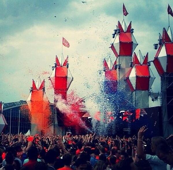 Evika__'s tweet photo. Kingsland was geweldig👑 #Kingsland http://t.co/AZ3owWeluY