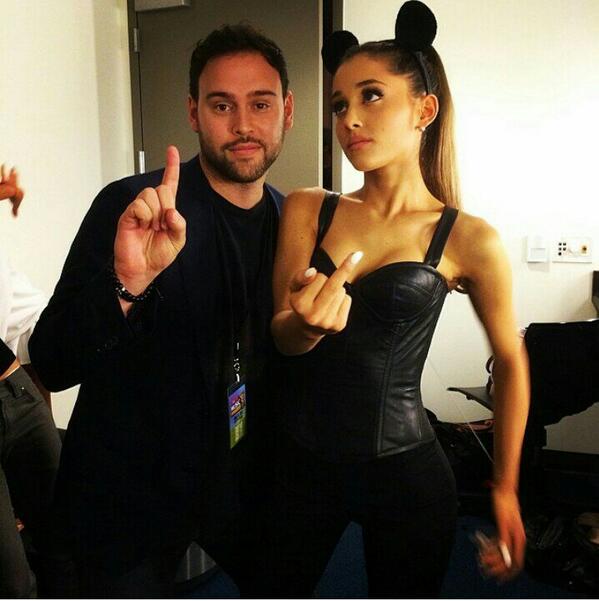 grandeponytaiil's tweet image. Todo mundo kibando a minha foto shuahsuahsu, pq a foto q eu postei tinha uma linha em baixo shuahsu #ProblemTomorrow