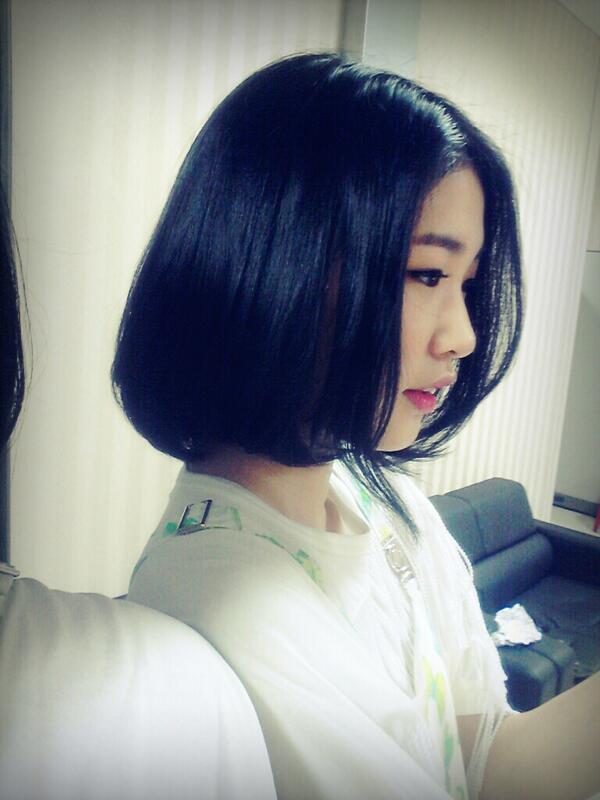 kimsiwon97's tweet photo. BLACK http://t.co/Ok4spTPDyJ