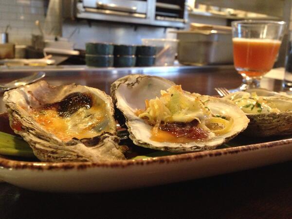 Chef's table @CarriageHouseWP is the spot. Thanks <a href="/marksteuer1/">Mark Steuer</a> all is good in our world. W/ <a href="/SadieFinke/">Sadie Finke</a> #OysterRoast