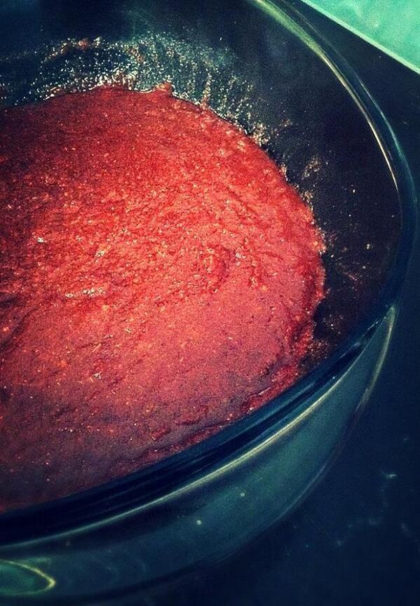 SweetChocoApp's tweet image. Deliciosa manzana cubierta con chamoy picosito bañada en el polvo de tu preferencia. ¡PERSONALIZA TU MANZANA!