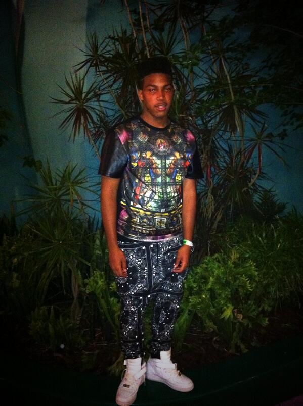 _SolesGetMeHoes's tweet image. #Gradbash2k14