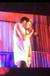 _NiallFans's tweet photo. Borrosa pero.... @NiallOfficial TE AMO!! http://t.co/ci9bvDhEPK