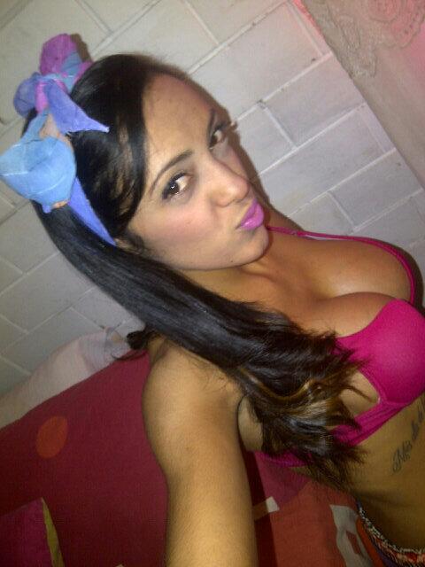 yjad88's tweet photo. Buenaaas noche a disfrutar el fin de semana bby ♥ http://t.co/w0Yk1x2ung