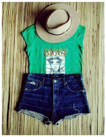Hotpants size 29 dan 30. Idr 110.000