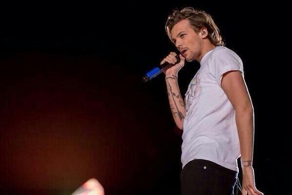 _AlejandraArang's tweet image. Sh#ThankYouForTheBestNightOfOurLives #ThanksOneDirection #OneDirectionInColombia #WWAT2014 #ILove1D &amp;lt;3 @onedirection