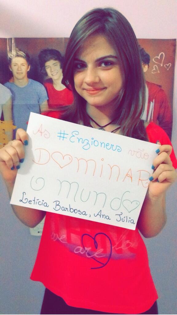 EnzoGarciaFC's tweet photo. @Ciolini7 sottotitolo: "i # Enzioners domineranno il mondo, i loro fan Leticia Barbosa e Ana Julia" http://t.co/KNgoYTH5bg