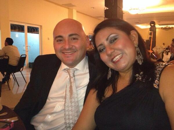 alegopo's tweet photo. #bodajadeychris http://t.co/adnOBSo49y
