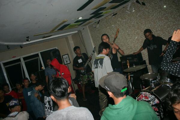 Hasil foto dari official kami <a href="/BBSquad_OFC/">Bale Bamboo Squad</a>  <a href="/Guntur_Nayowan/">YME</a> <a href="/Yadi_sakup/">Shakup</a> <a href="/Zaenal_arif16/">ZaenalArifiyansyah</a> <a href="/CPuspaRingga/">CindyPuspaRingga</a>