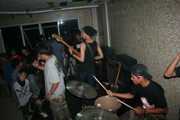 Hasil foto dari official kami <a href="/BBSquad_OFC/">Bale Bamboo Squad</a>  <a href="/Guntur_Nayowan/">YME</a> <a href="/Yadi_sakup/">Shakup</a> <a href="/Zaenal_arif16/">ZaenalArifiyansyah</a> <a href="/CPuspaRingga/">CindyPuspaRingga</a>