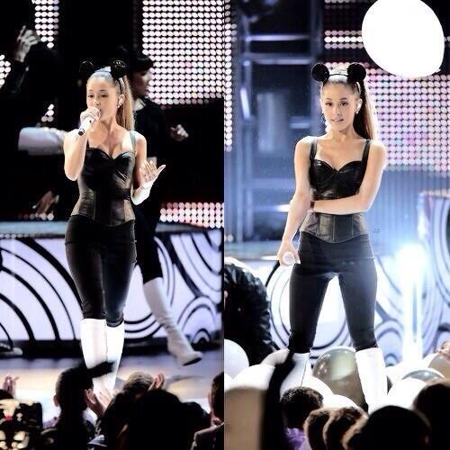 blushiana's tweet image. i'm crying, i'm too excited, i dunno if i'm ready tbh bc i can't with these photos #ProblemToday