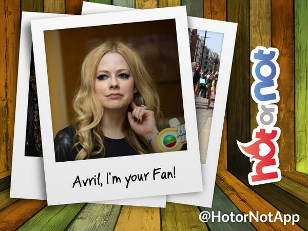 madgalyleiva's tweet photo. I and 84725 other people have rated Avril Hot! http://t.co/RvY8v0kyAl http://t.co/xBVOWhzNW5
