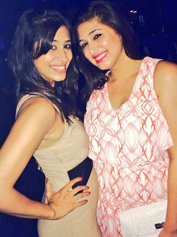Babiejaan's tweet photo. Happyyyyy Sunday to my Lovely Angel's. . KEEP SMILING ALWAYS:-) http://t.co/GJFCQDLytK