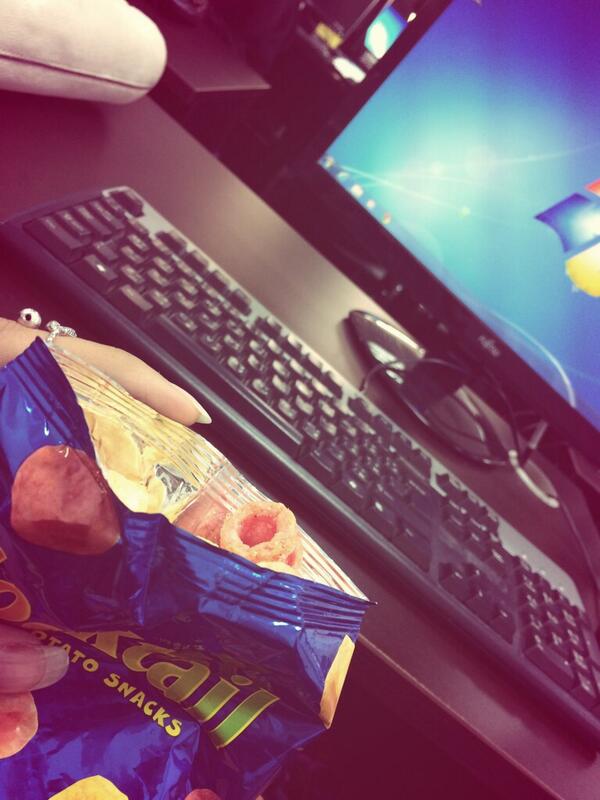 emanalanzii's tweet image. هذا وضعي باللاب 😂🙊
#LabClass 😷