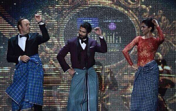MBATIP's tweet image. Example of Globalisation:  
Kevin Spacey doing Lungi Dance at #IIFA 😜