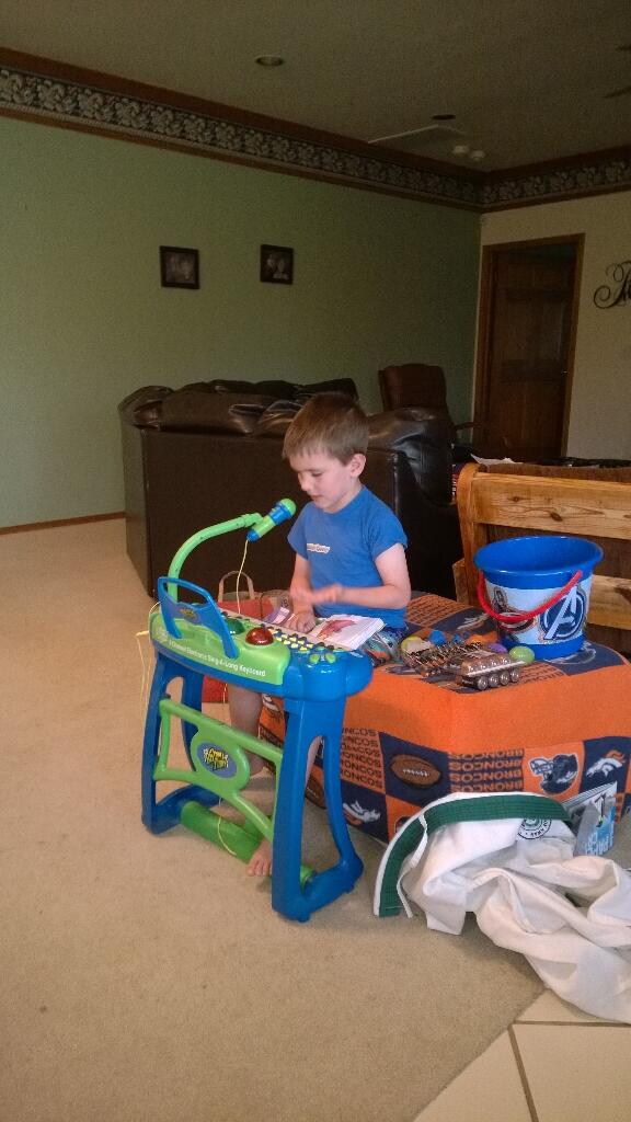 fireflydesigns's tweet image. Little dude taking it to church! Pretending to be #byrontrimble and #caseycarriker at #rejoicechurch