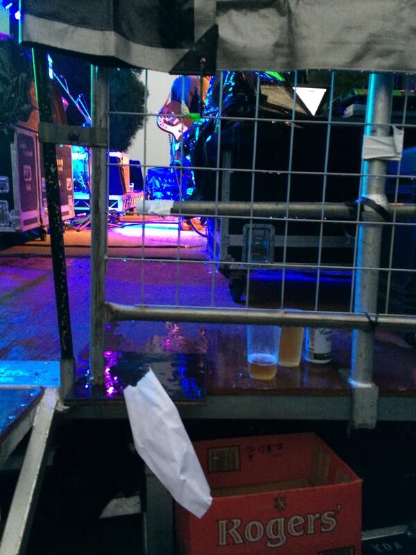 RottoLive's tweet photo. Big shout out to every1 @HotelRottnest 2day. ALMOST dodged the rain. Run sheet didn't quite make it?! @tameimpala http://t.co/6Uia30K16K