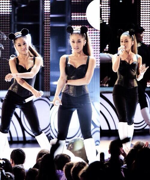 CarolineButera's tweet image. #ProblemTonight #PreOrderProblemOniTunes ♥ @ArianaGrande and @IGGYAZALEA