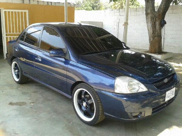 viticox10's tweet photo. @AquiVENDO Se vende 🚘 Kia Rio Stylus 2007 Motor 1.5, con todos los servicios al dia pin:2A902D4F http://t.co/WxAl6sFuUU
