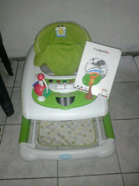 viticox10's tweet photo. @AquiVENDO se vende andadera-mecedora usada totalmente funcional mcbo-zulia 1500bsf.pin:2A902D4F http://t.co/acCrtndk8X