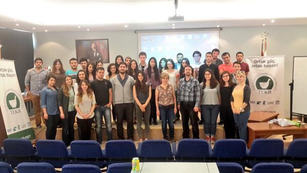 cekoopgenclider's tweet photo. Gönüllük eğitimi için @emreustaoglu na çok teşekkür ederiz. #egelisim @egelisim2013 http://t.co/33xV1lS3xH