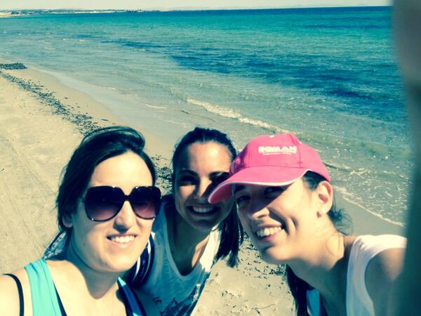 C_saura's tweet photo. De ruta mañanera con @laury_rm y @YolandaConesa1 http://t.co/DNk4cmTBkl