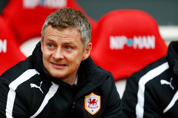 Squawka's tweet photo. Ole looks like he's really been enjoying the game so far. He must have been on @ThreeUK's time-wasting line. #0800FUN http://t.co/hZ1Z5H5Ddr