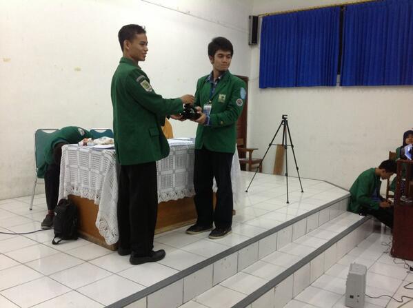 Serah terima ketua DPM lama ke ketua DPM baru <a href="/bemkmfkunand/">BEM KM FK UNAND</a> <a href="/dpmkmfkunand/">DPM KM FK UNAND</a>