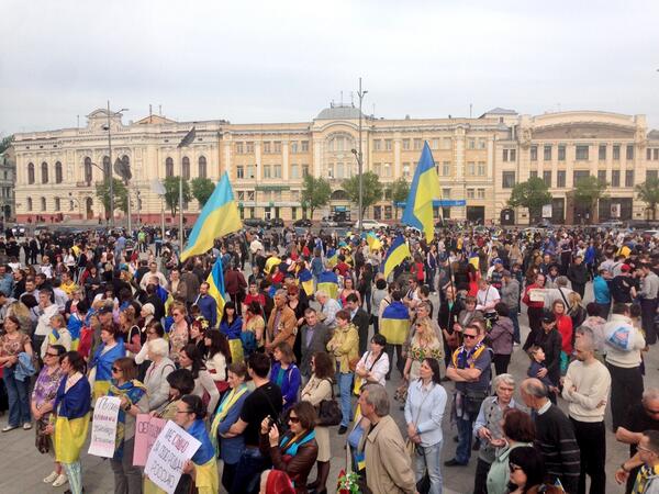 Фото харькова сегодня последние. Население людей в Харькове. Население Харькова сейчас.
