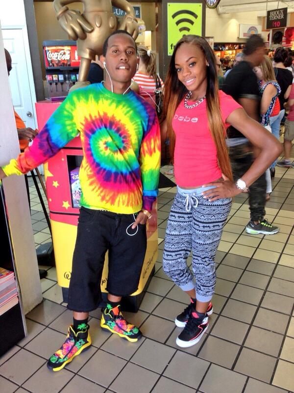 _DarealQuisha's tweet image. Me and bra Kris #gradbash2K14 😍