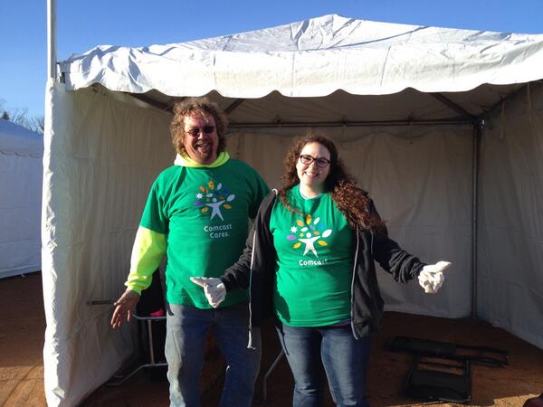 Lots of Comcast Cares Day volunteers <a href="/MarchofDimesMN/">March of Dimes MN</a>. Thank you, Comcast!  @comcastmidwest #ccday #makechangehappen