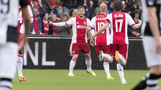 AFCAjax's tweet photo. De held van de dag aan #Ajax kant! Lasse #Schöne! #4oprij #33 http://t.co/EUcuyokC4Q