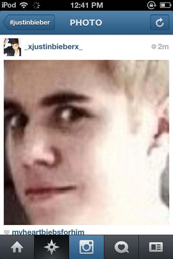 velvetariana's tweet image. #ProblemOutTODAY Arianators be like: