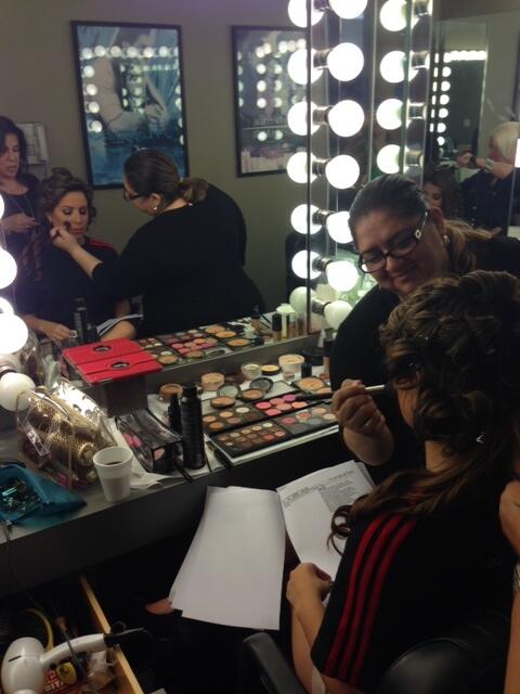 RepDeportiva's tweet photo. La bella @lindsaydeportes casi lista. Quedan 7 minutos para #donqueos de fantasia y #goles espectaculares! http://t.co/0jgNW4RRft