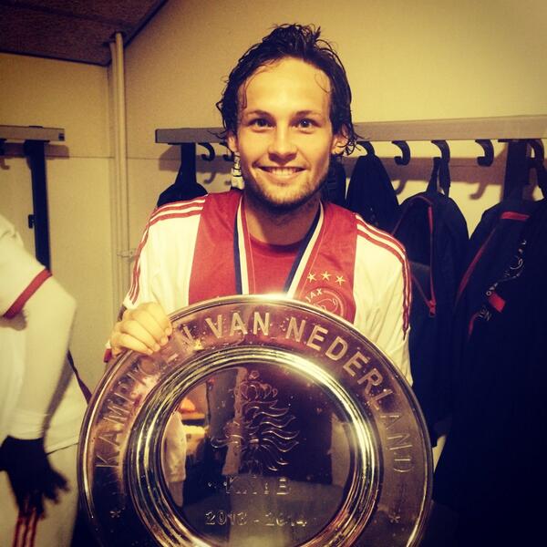 BlindDaley's tweet photo. #KAMPIOENEN #AJAX #SCHAALFIE http://t.co/gYHiXQeurG