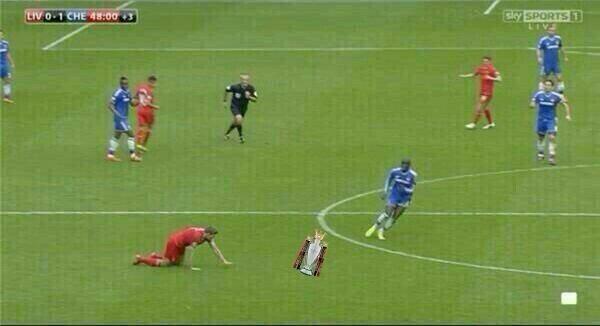 FootballGirls07's tweet photo. It doesnt get any funnier...#LFC #CFC #Gerrard #YNWA #KTBFFH http://t.co/ijHqxXrddu