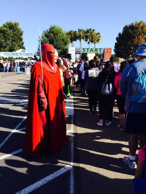 Giving walkers the high five as they head out for the 5K! <a href="/501SCG/">SoCalGarrison</a> <a href="/501stLegion/">501st Legion</a> <a href="/Sunriderbase/">Sunrider Base - SoCal RL</a> <a href="/LEGOLAND_CA/">LEGOLAND California Resort</a>