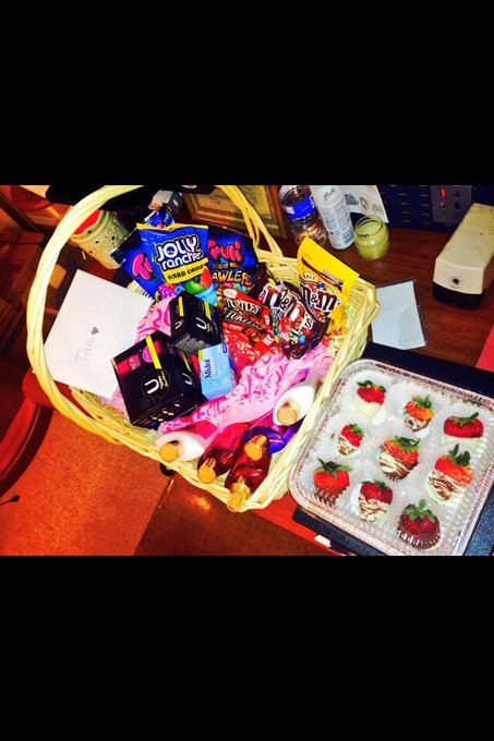 Watch KarsonKani✨'s leaked NSFW photo on TwXstars