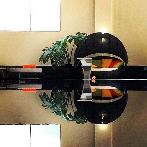 Gigazavr's tweet image. #sofa @ #rixosroyalspa #rixossochi #rixoskrasnayapolyanasochi #krasnayapolyana #sochi #russia #indoorpool #spa #p...