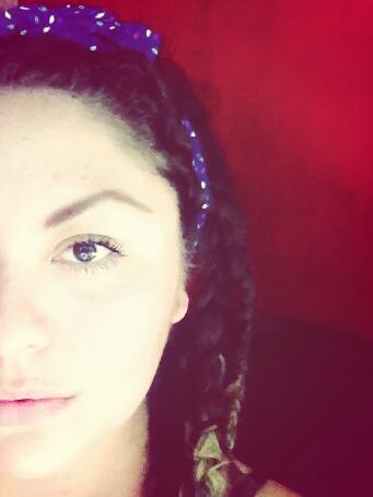 leszapiain's tweet image. Dame tu mano y llévame contigo... quiero sentirte!!! Magia ❤️