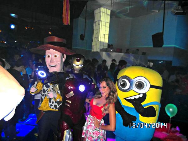 chiquilladas02's tweet photo. Por que los Clásicos nunca pasan de moda =D @classicoxalapa http://t.co/TeFYIkJ21w