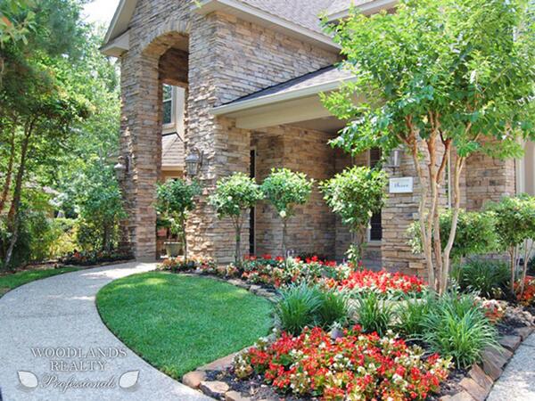 Maria7bf's tweet photo. It would be good if every house had a green space!What do you think? Its lovely! @KQEDedspace #DoNow_urjc #doNowGreen http://t.co/TqsNPd9uSa