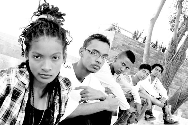 EstosTipos's tweet photo. "Verso tras verso inmerso en esto del ritmo,HipHop y yo" #Wm #Metrica  #HipHop https://t.co/mVCwNmGYzD http://t.co/IQdyZuKdN8