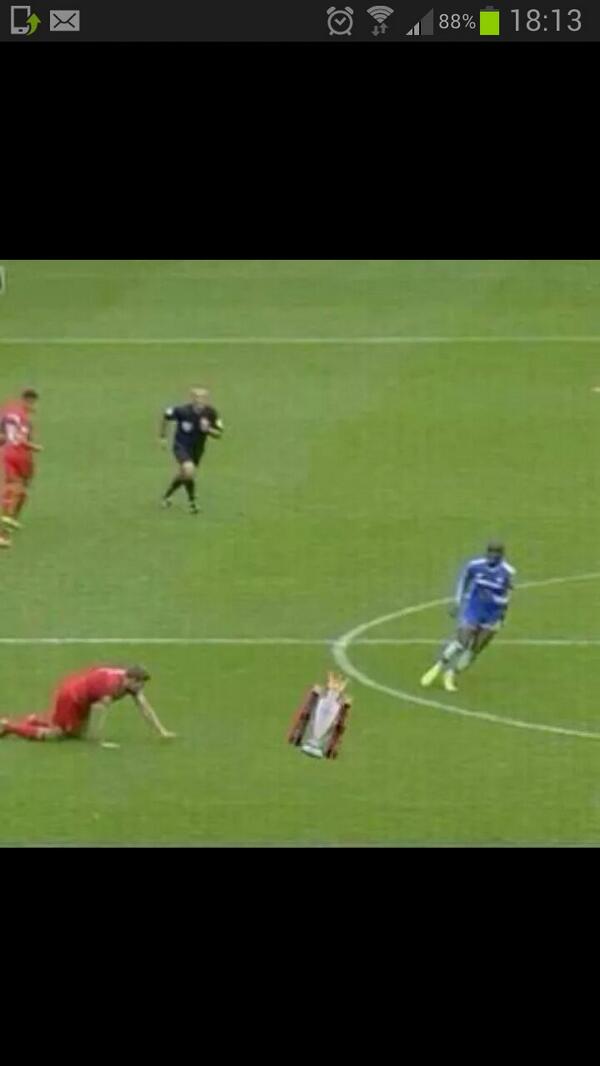 rosshadfield's tweet photo. Tittle slipping away. #scousers #UnluckyMate http://t.co/xZaGzcDV4Y