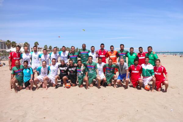 El #LevanteFútbolPlaya se proclama vencedor del Torneo <a href="/BrassadeMar/">Brassa de Mar</a>. Las mejores imágenes: on.fb.me/1jXSGfg