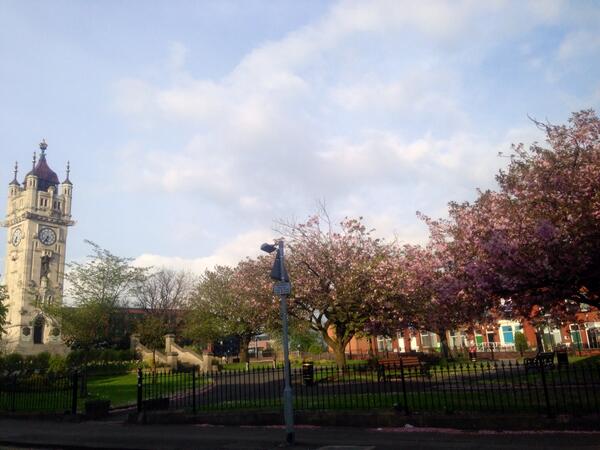 BuryDigest's tweet photo. Iconic Clock-tower in Bury, Greater Manchester http://t.co/SvRBLFZffK