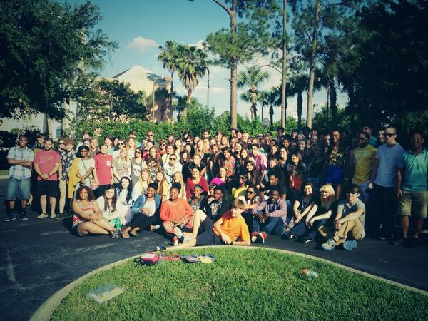 Wildlyfe_Jagg's tweet image. Squadd ✊😈 #GradBash2014